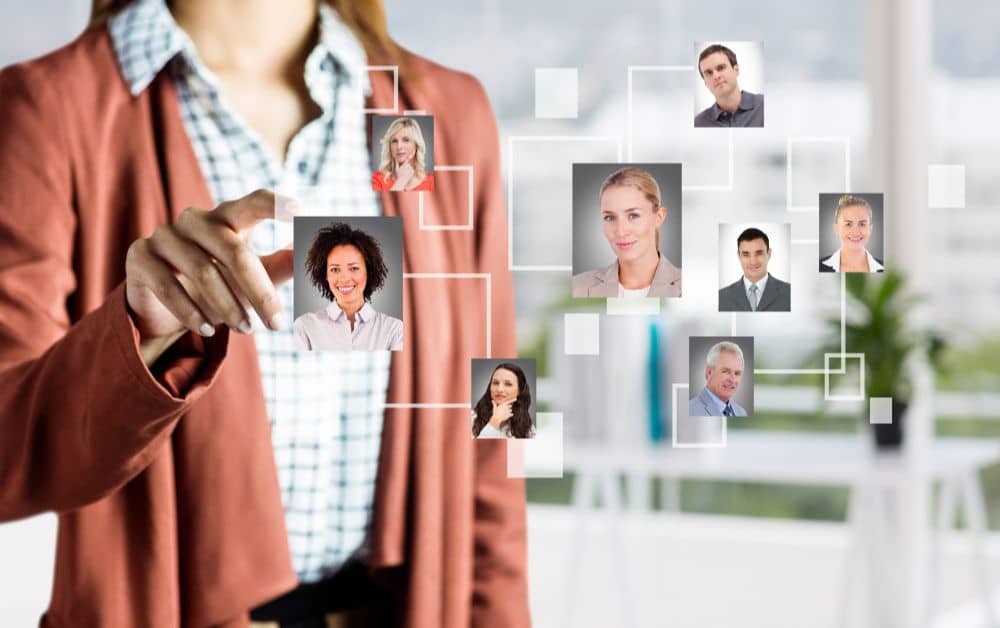 Hyperpersonalization in Ecommerce: How to Transform the Customer Experience with AI and Real-Time Data